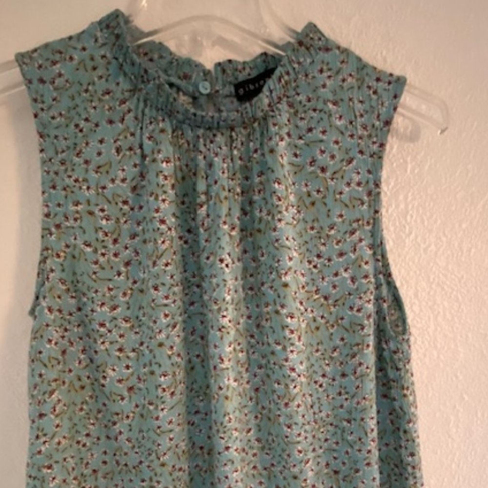 GIBSONLOOK Size S Women's sleeveless blouse